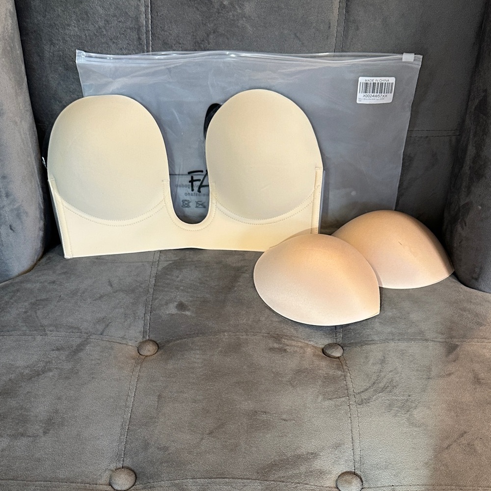 Seamless Cream Strapless Bra